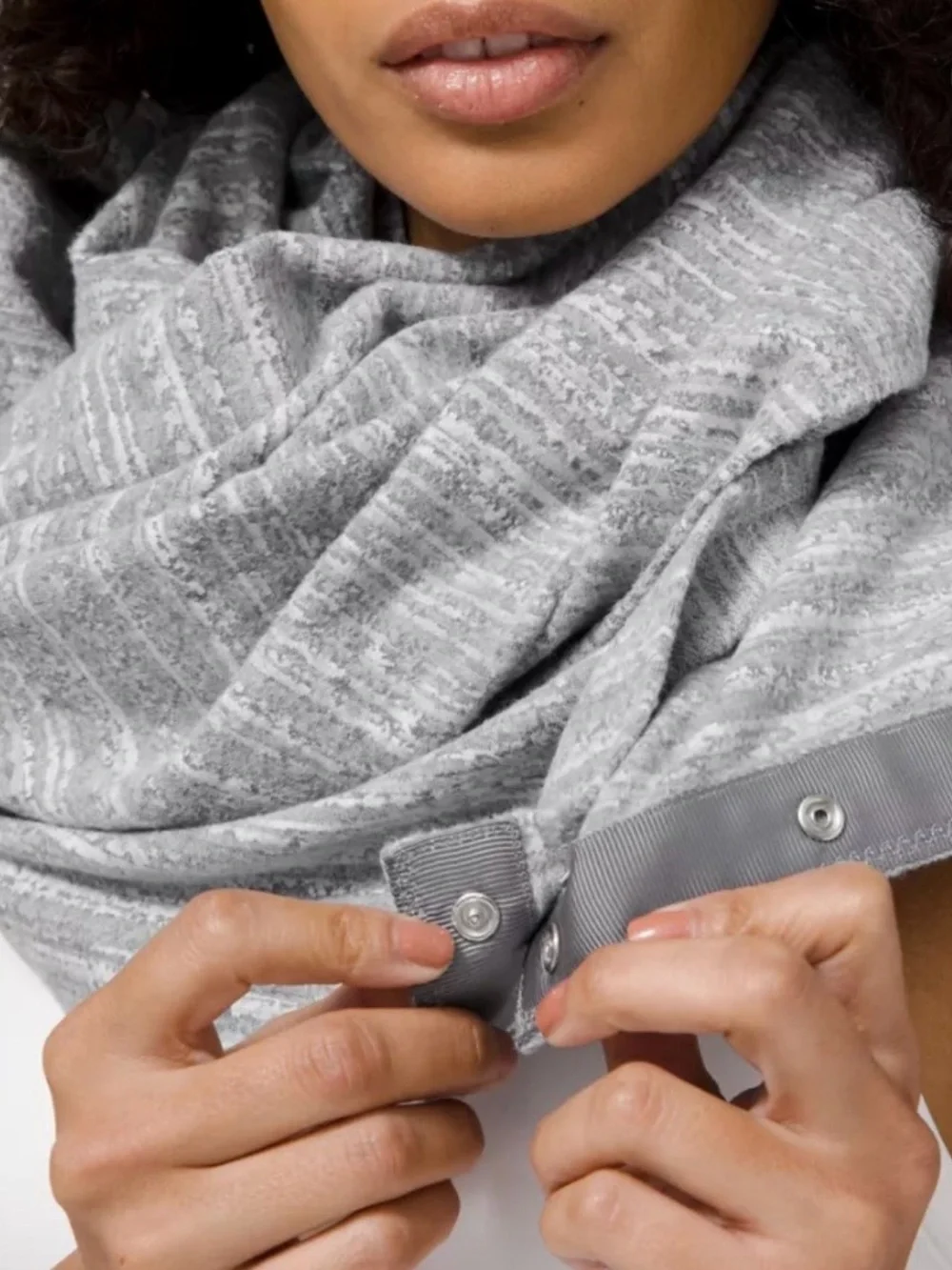 Lululemon Womens Vinyasa Scarf Snap Closure Reversible Wrap Cover Up Gray Marl